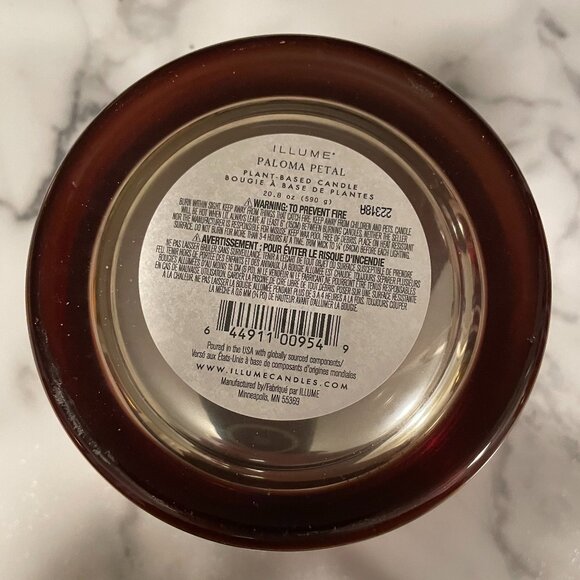 ILLUME Beautifully Done Essentials Paloma Petal Statement Glass Soy Candle NWT - Picture 5 of 7
